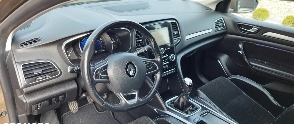 Renault Megane cena 43900 przebieg: 151000, rok produkcji 2016 z Kielce małe 79